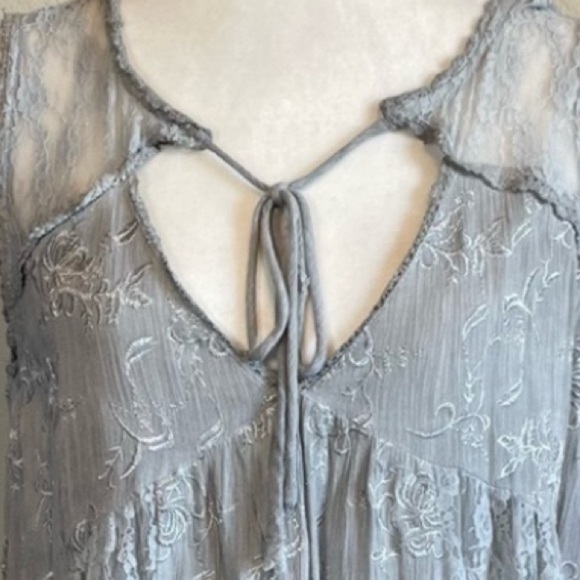 POL Lace Boho Sleeveless Tie Front Oversized Top Shirt Size Medium V Neck Lace - Picture 3 of 7